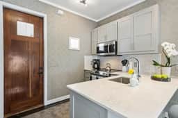 Beach and Boardwalk Carriage House - Image 4