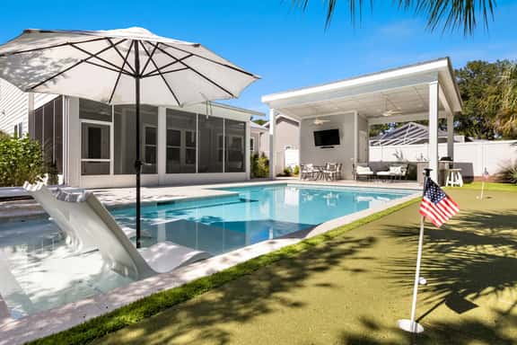 Coral Retreat - Image 1