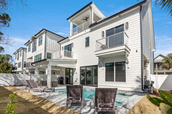 Sunny Cove - Image 1