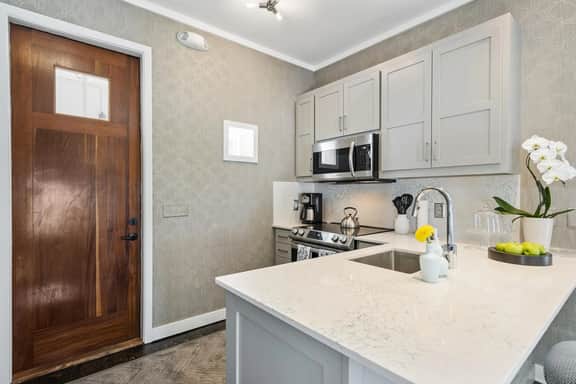 Beach and Boardwalk Carriage House - Image 4