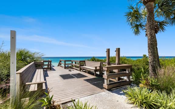Palms Getaway - Image 4