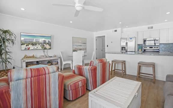 Eastern Shores 206 - Image 4